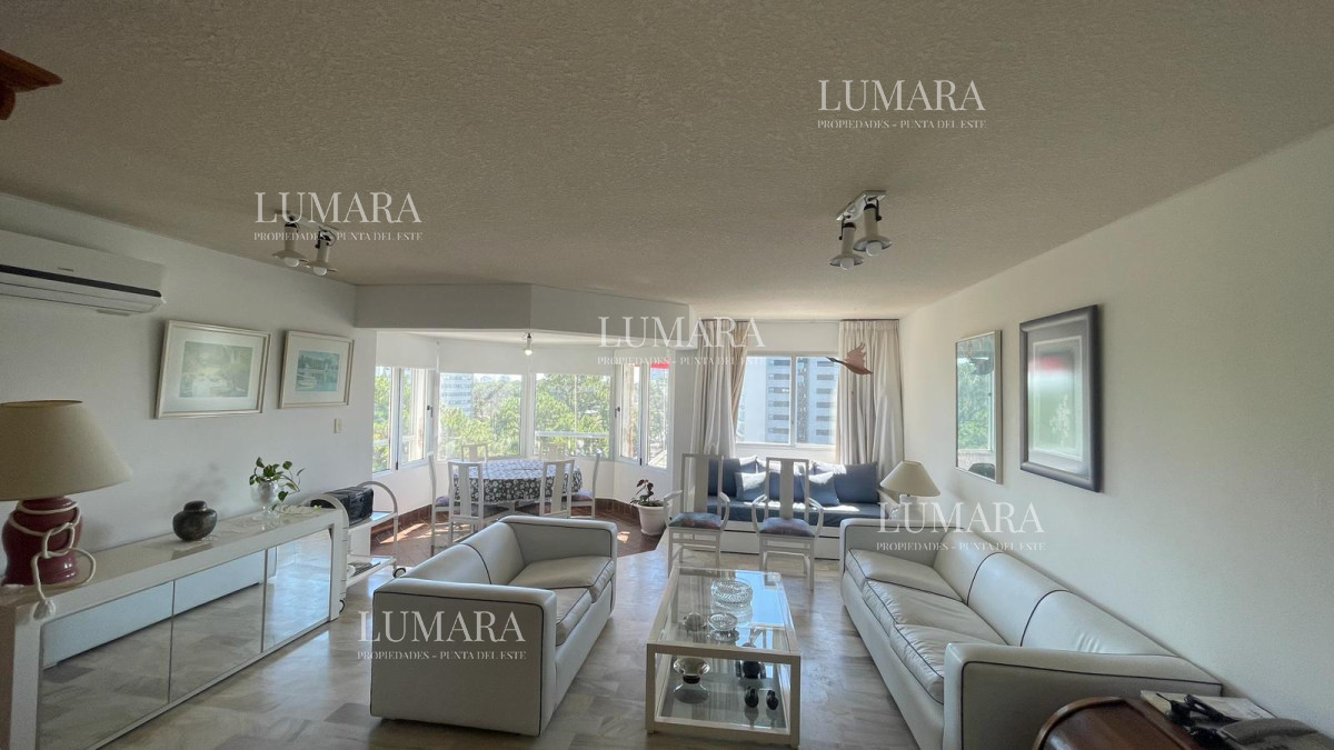 Apartamento ID.226 - Venta de apartamento 3 dormitorios en Roosevelt, Punta del Este.