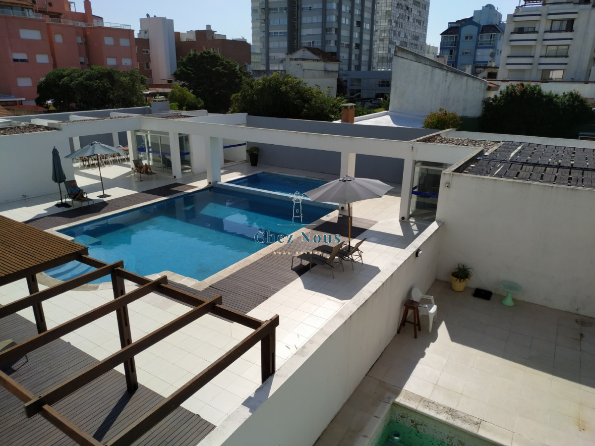 Apartamento ID.215 - Venta de Apartamento 3 dormitorios en Península, Punta del Este.