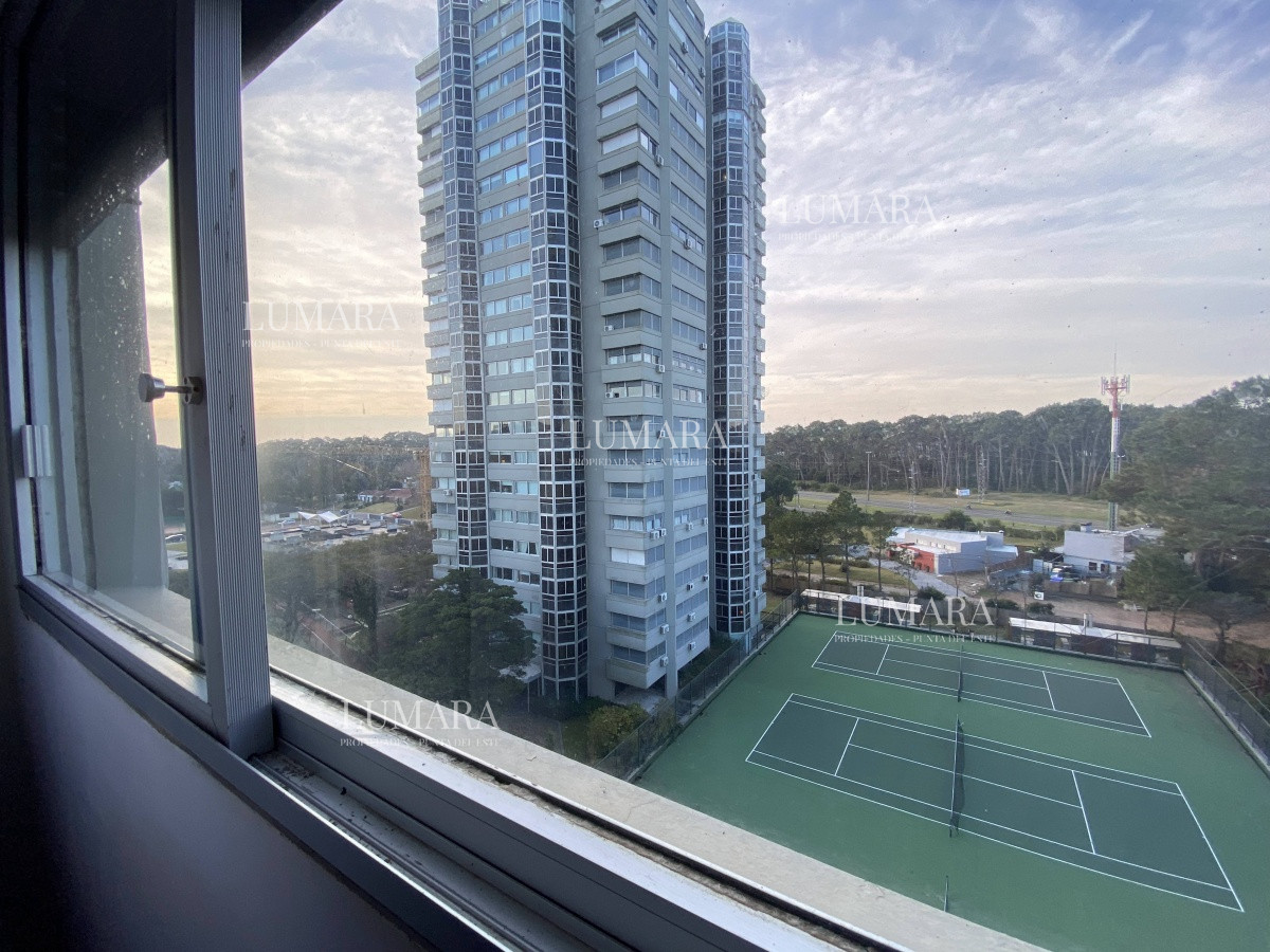 Apartamento ID.1141 - Venta de Apartamento de 3 dormitorios en Roosevelt, Punta del Este