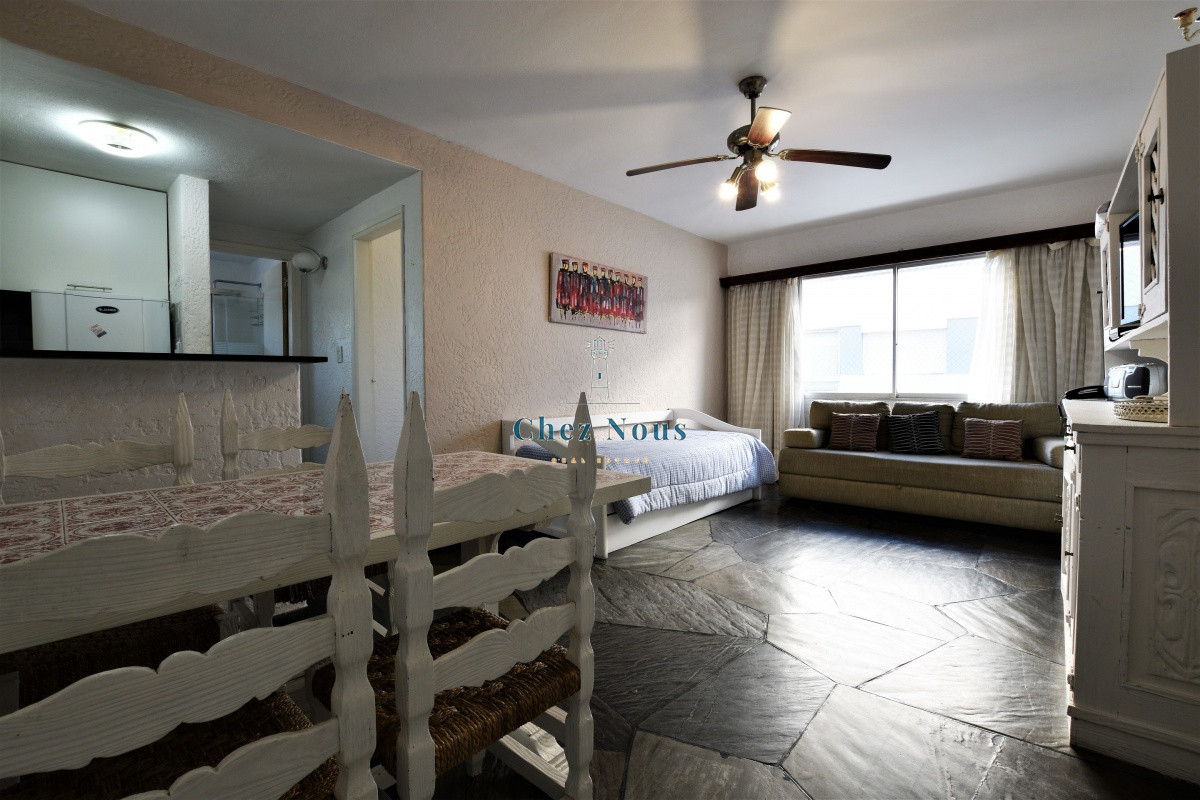 Apartamento ID.675 - Venta de Apartamento 1 dormitorio en Playa Mansa, Punta del Este.