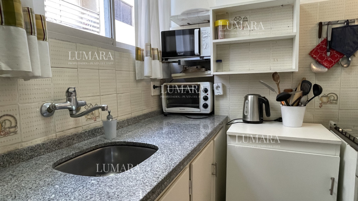 Apartamento ID.568 - Venta de apartamento de dos dormitorios en Playa Mansa, Punta del Este, Uruguay 