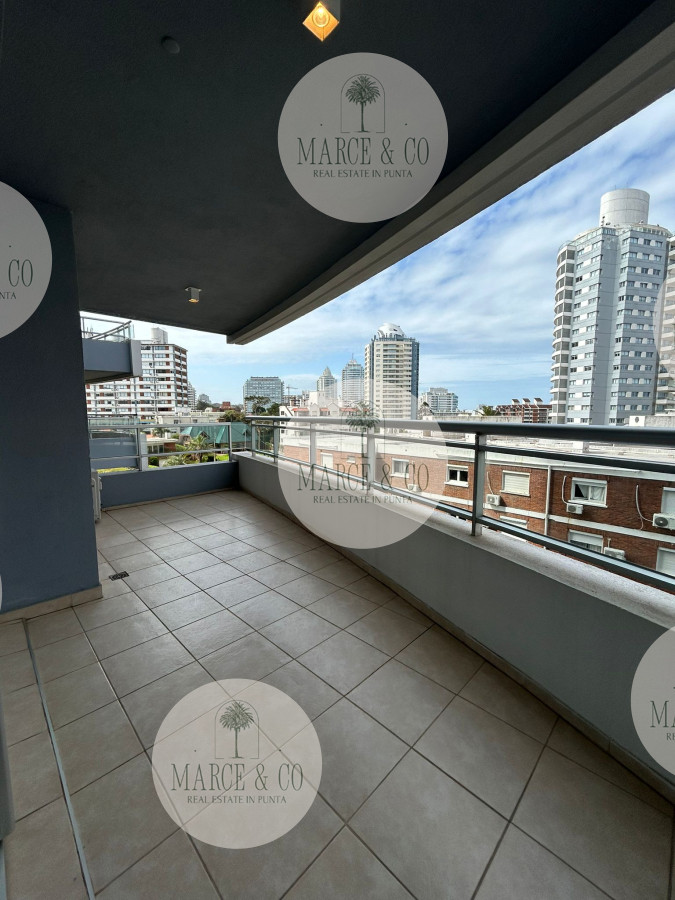 Apartamento ID.880 - Venta de Apartamento en Playa Brava, Punta del Este, Uruguay