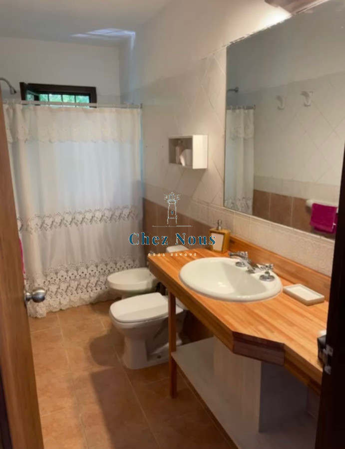 Casa ID.724 - Venta de casa de 4 dormitorios en Beverly Hills, Punta del Este