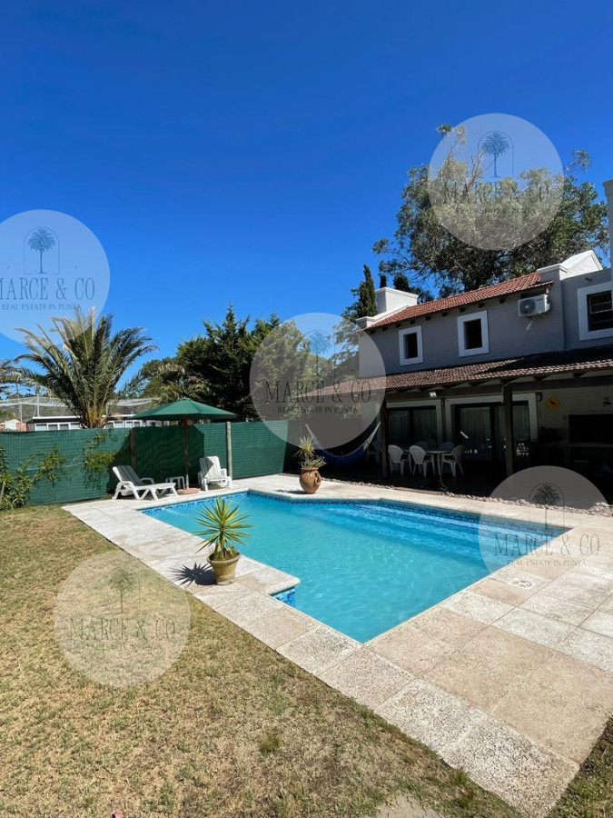 Casa ID.724 - Venta de casa de 4 dormitorios en Beverly Hills, Punta del Este