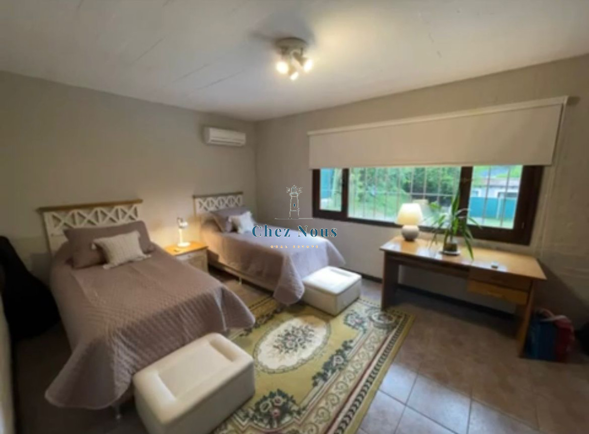 Casa ID.724 - Venta de casa de 4 dormitorios en Beverly Hills, Punta del Este