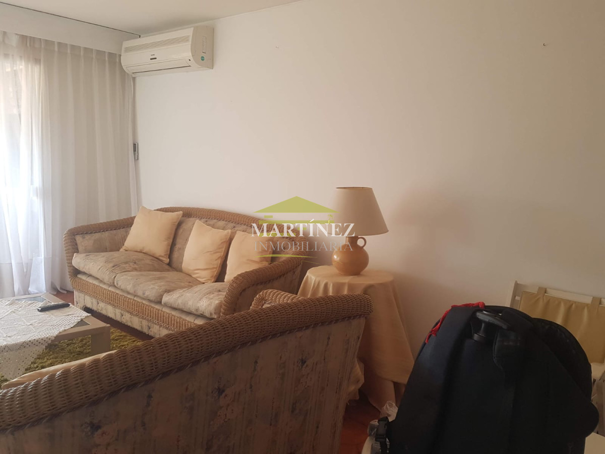 Apartamento ID.42 - Alquiler temporario de Apartamento de 4 dormitorios en Playa Mansa, Punta del Este