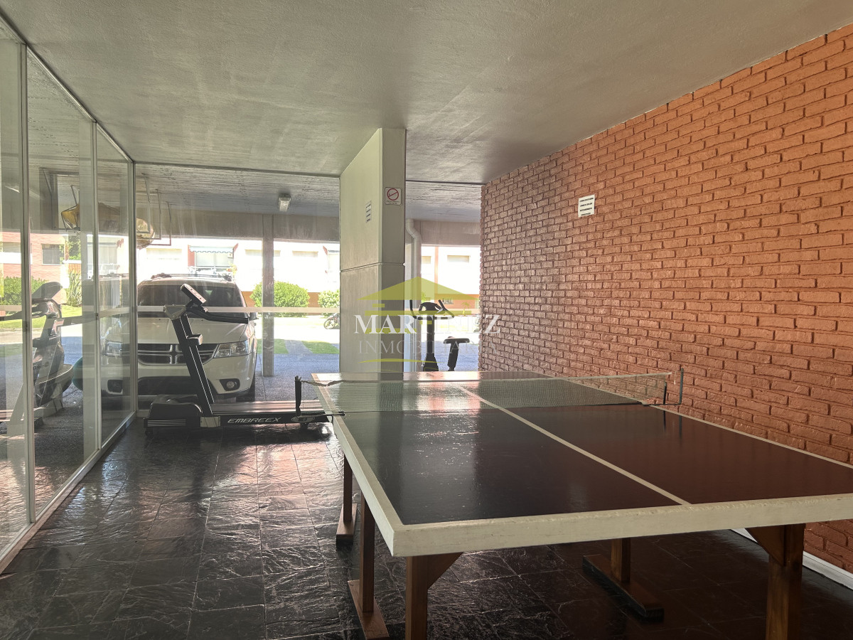 Apartamento ID.42 - Alquiler temporario de Apartamento de 4 dormitorios en Playa Mansa, Punta del Este