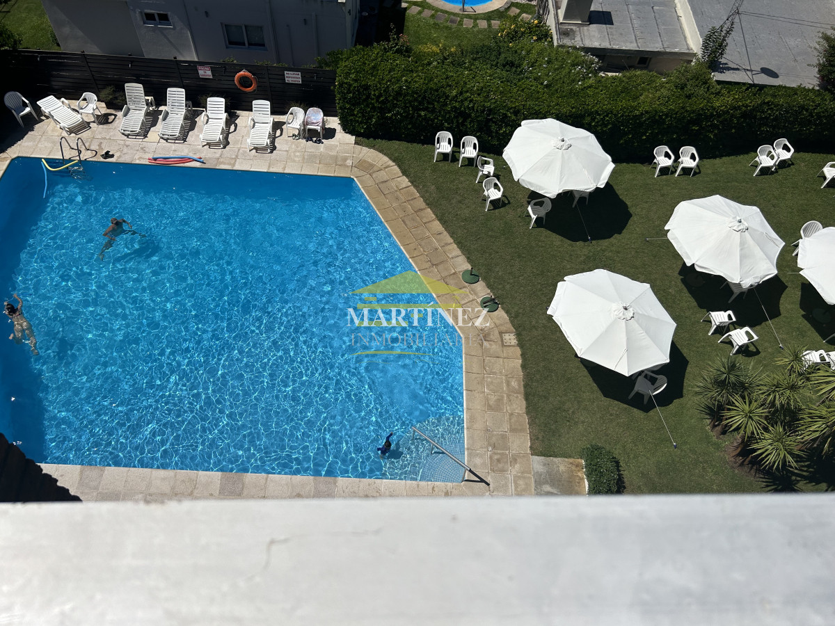 Apartamento ID.42 - Alquiler temporario de Apartamento de 4 dormitorios en Playa Mansa, Punta del Este