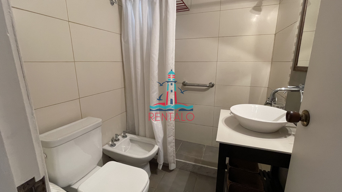 Apartamento ID.140 - Venta de apartamento de dos dormitorios en Playa Mansa, Punta del Este, Uruguay 