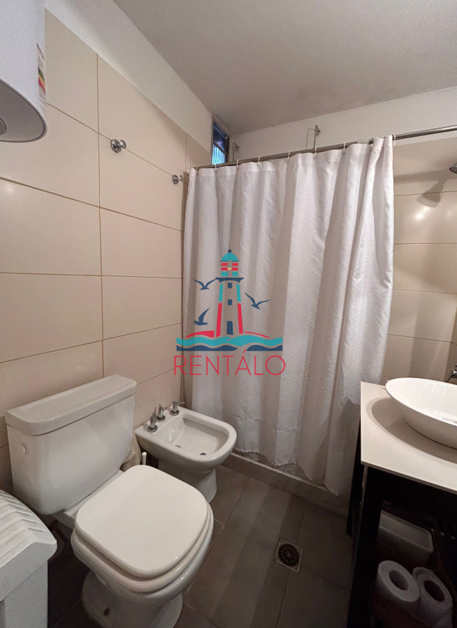 Apartamento ID.140 - Venta de apartamento de dos dormitorios en Playa Mansa, Punta del Este, Uruguay 