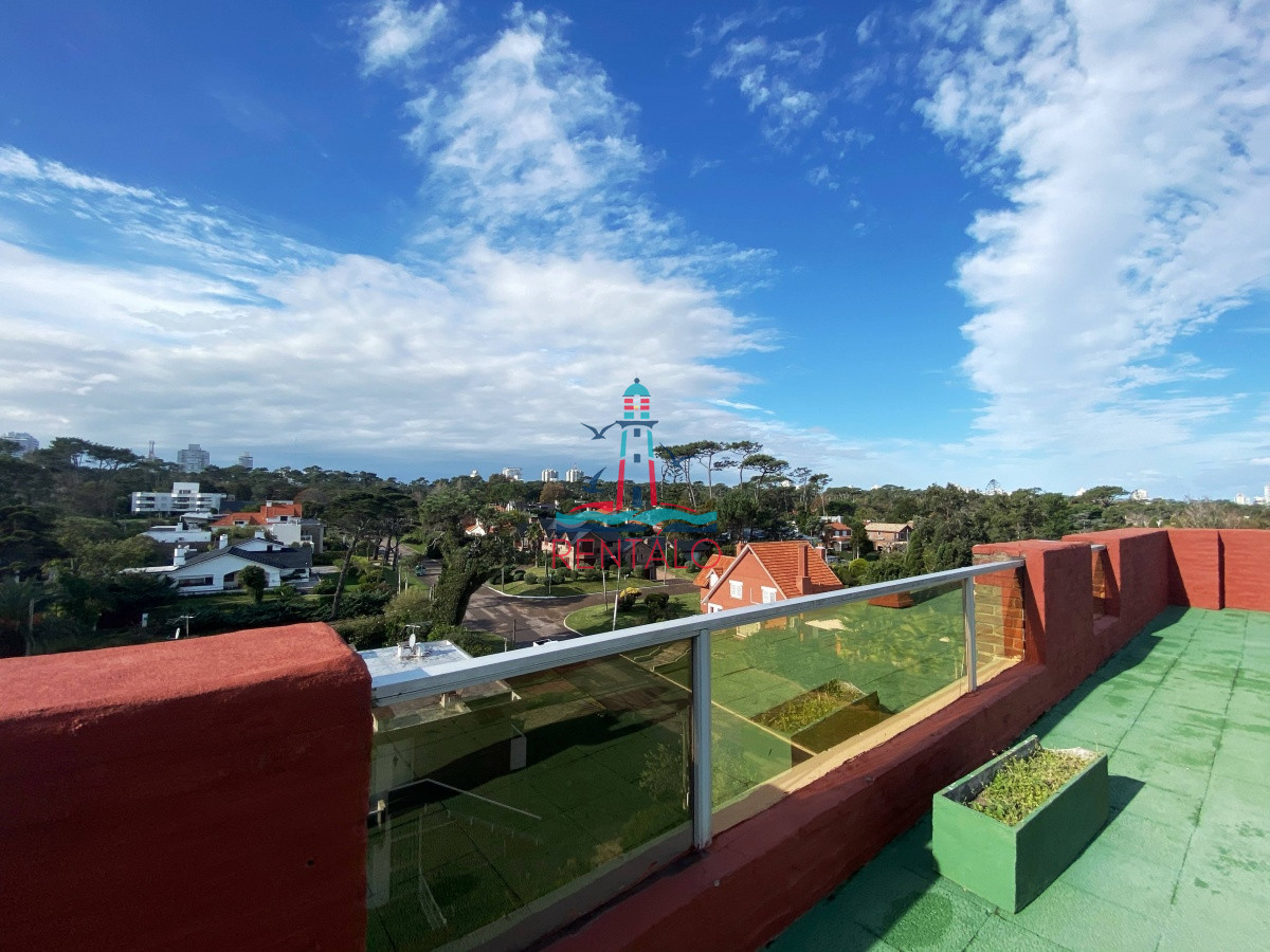 Apartamento ID.310 - Venta de Apartamento 2 dormitorios en Playa Mansa, Punta del Este.