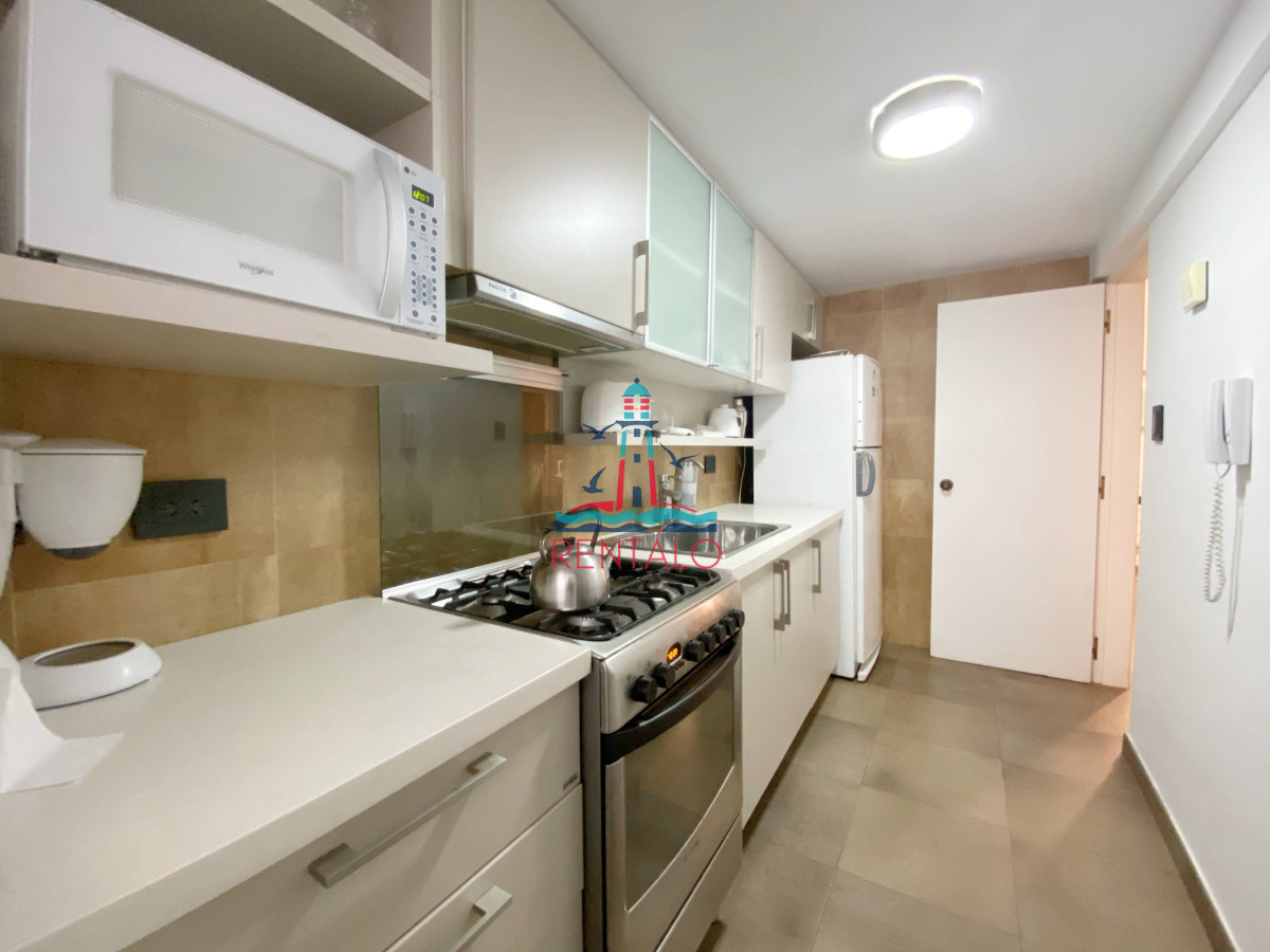 Apartamento ID.310 - Venta de Apartamento 2 dormitorios en Playa Mansa, Punta del Este.