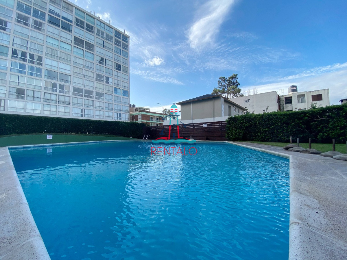 Apartamento ID.310 - Venta de Apartamento 2 dormitorios en Playa Mansa, Punta del Este.