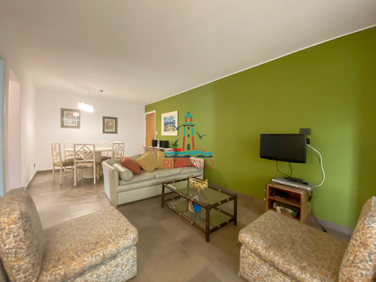 Apartamento ID.310 - Venta de Apartamento 2 dormitorios en Playa Mansa, Punta del Este.