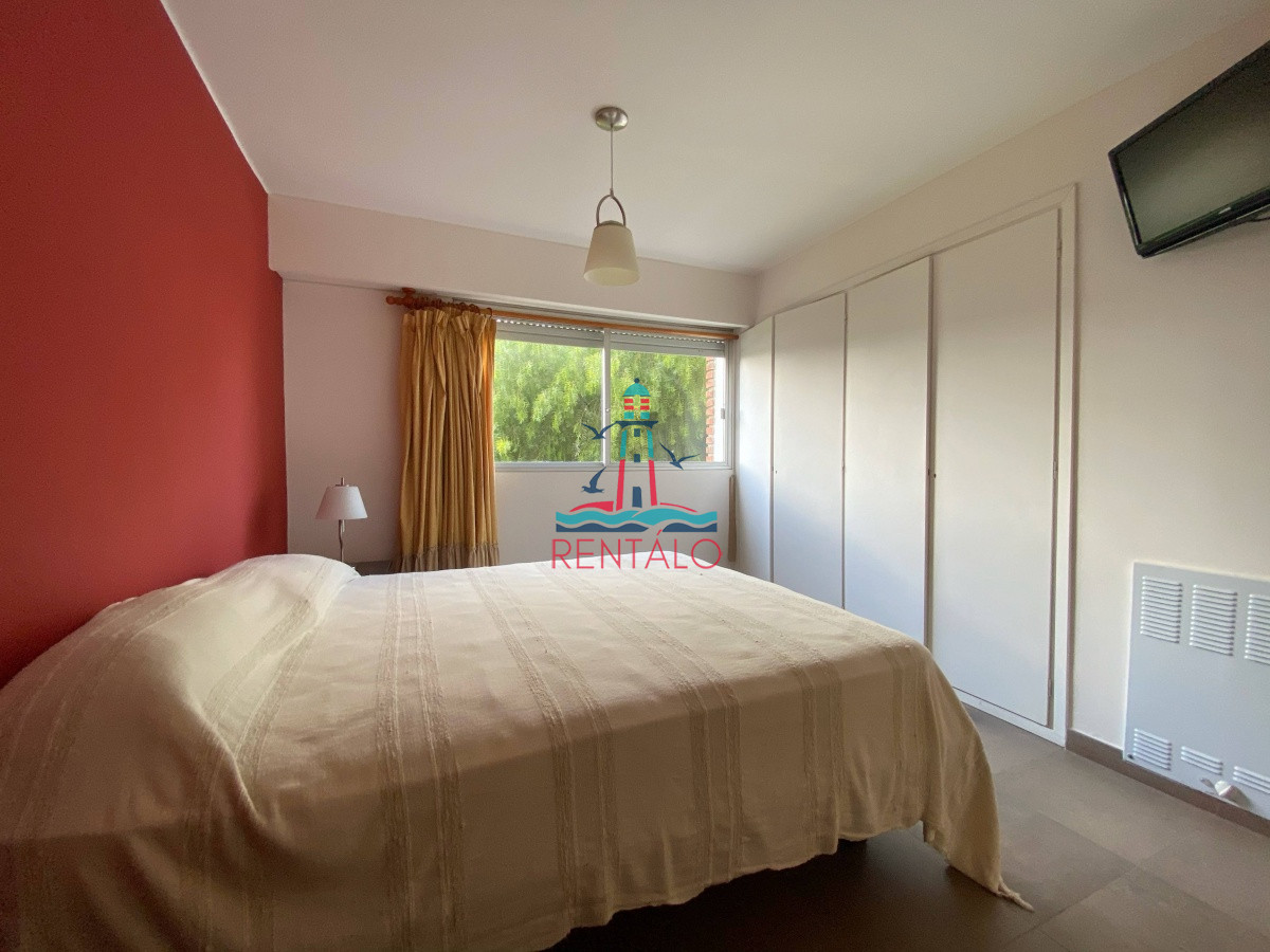 Apartamento ID.310 - Venta de Apartamento 2 dormitorios en Playa Mansa, Punta del Este.