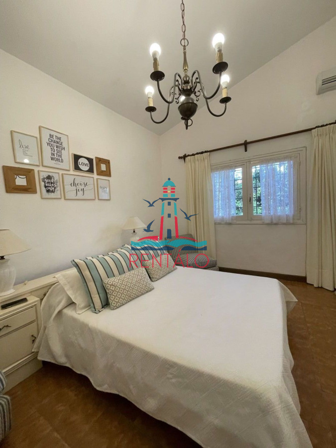 Casa ID.625 - Alquiler de casa en punta del este de 3 dormitorios a una cuadra de la playa