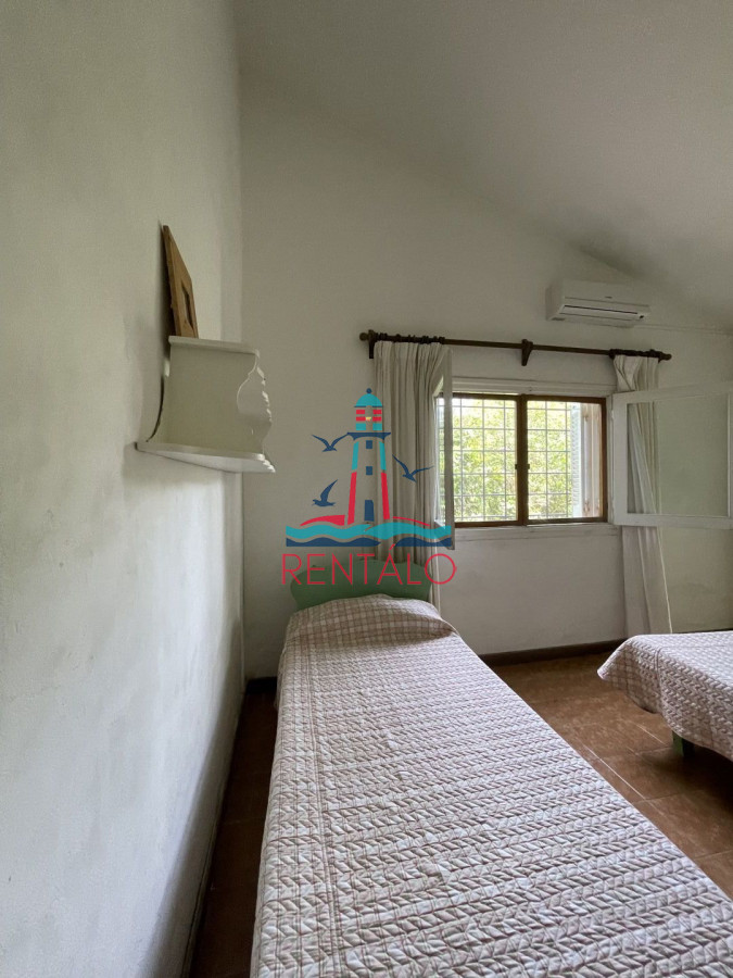 Casa ID.625 - Alquiler de casa en punta del este de 3 dormitorios a una cuadra de la playa