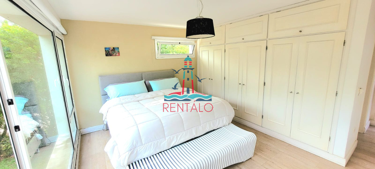 Casa ID.241 - Casa en venta de 4 dormitorios en Punta del este 