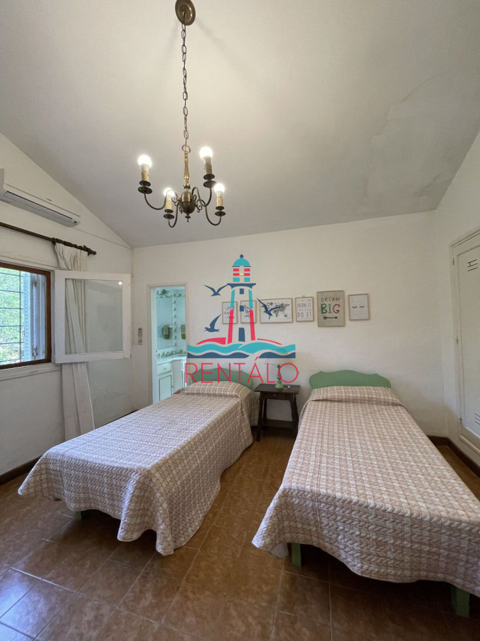 Casa ID.625 - Alquiler de casa en punta del este de 3 dormitorios a una cuadra de la playa