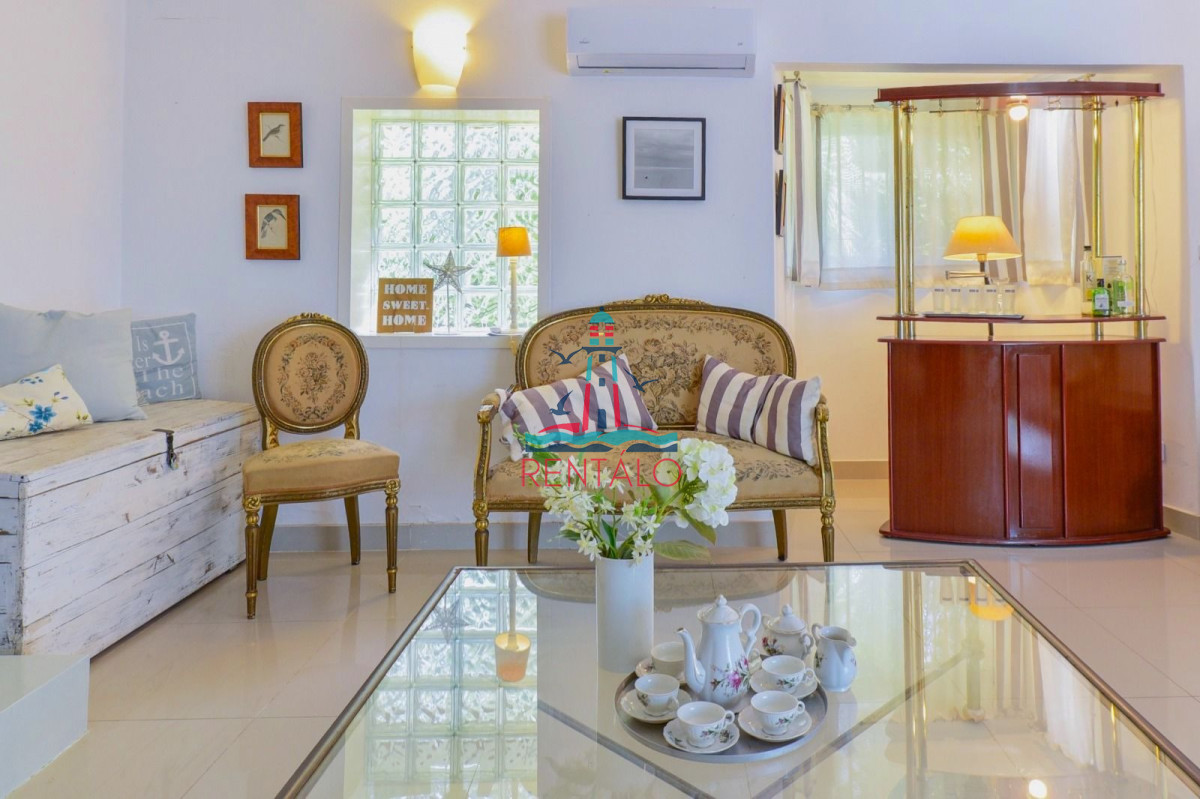 Casa ID.240 - Casa en venta 5 dormitorios en Punta del este Rincon del Indio