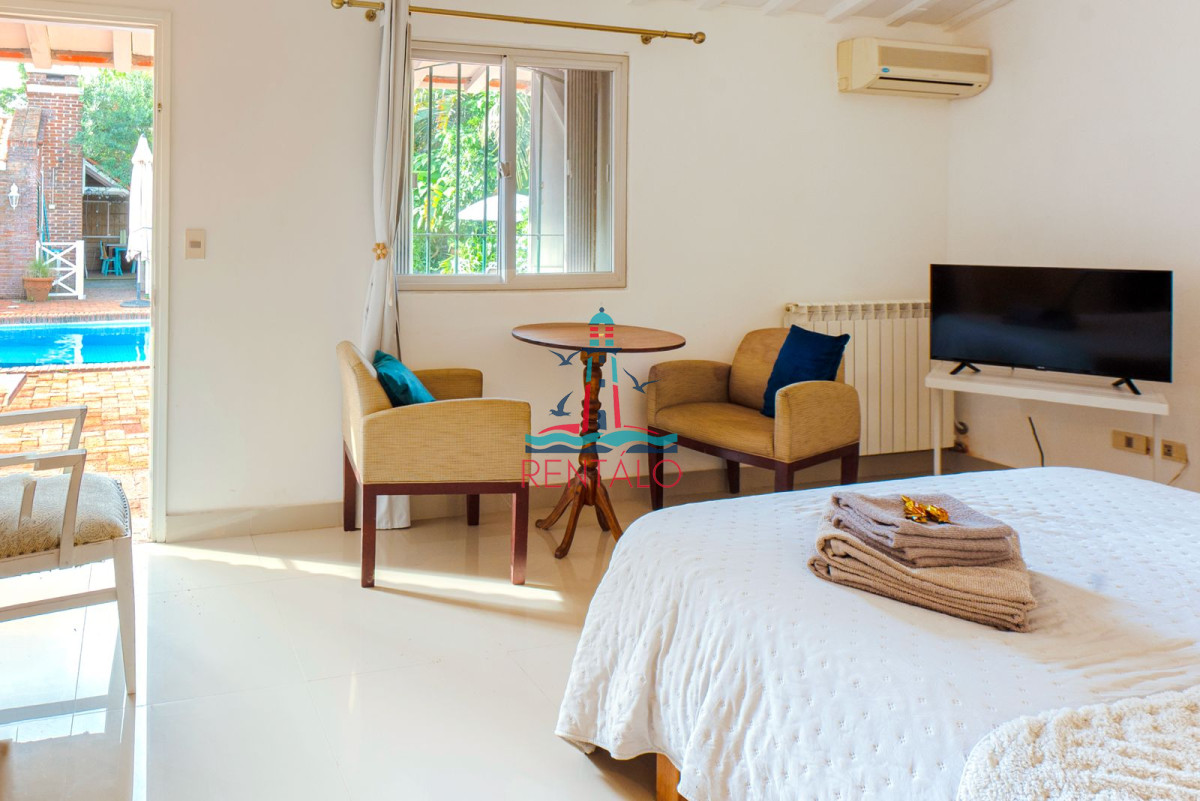Casa ID.240 - Casa en venta 5 dormitorios en Punta del este Rincon del Indio