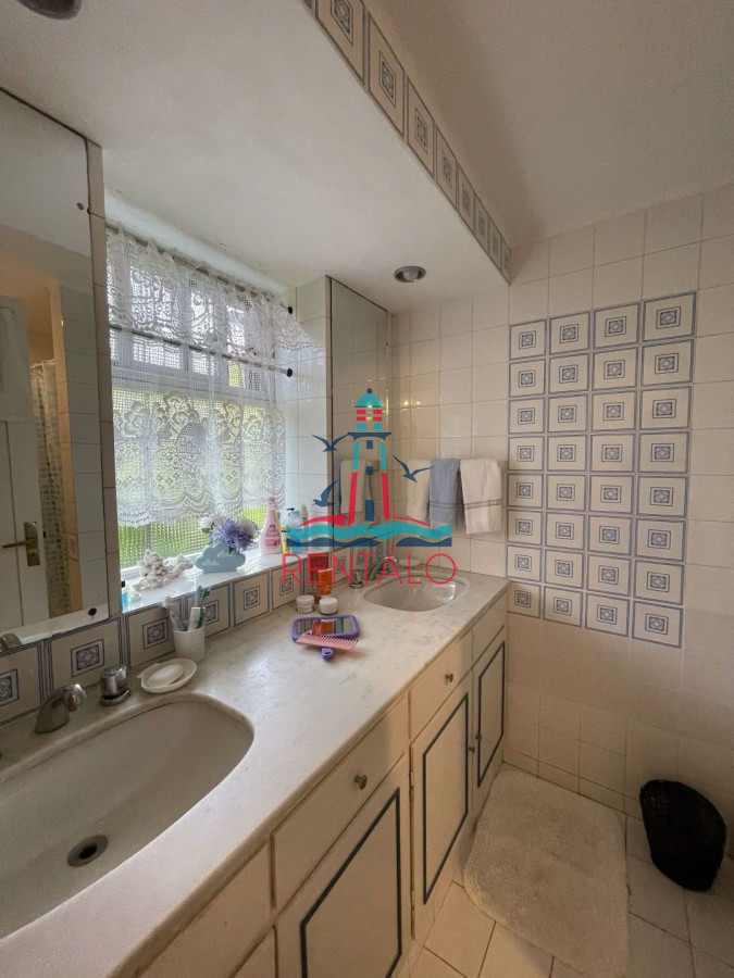 Casa ID.625 - Alquiler de casa en punta del este de 3 dormitorios a una cuadra de la playa