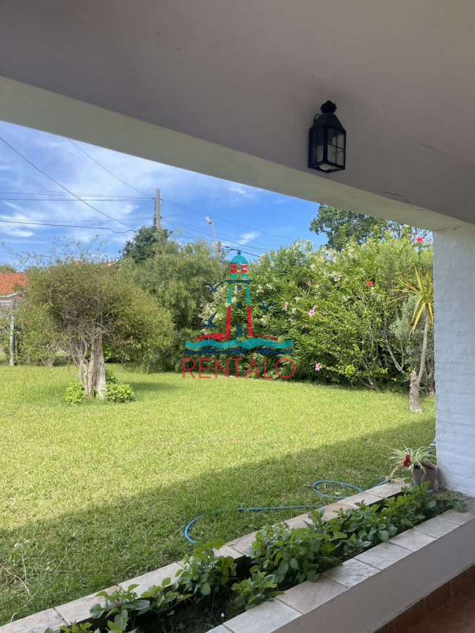 Casa ID.625 - Alquiler de casa en punta del este de 3 dormitorios a una cuadra de la playa