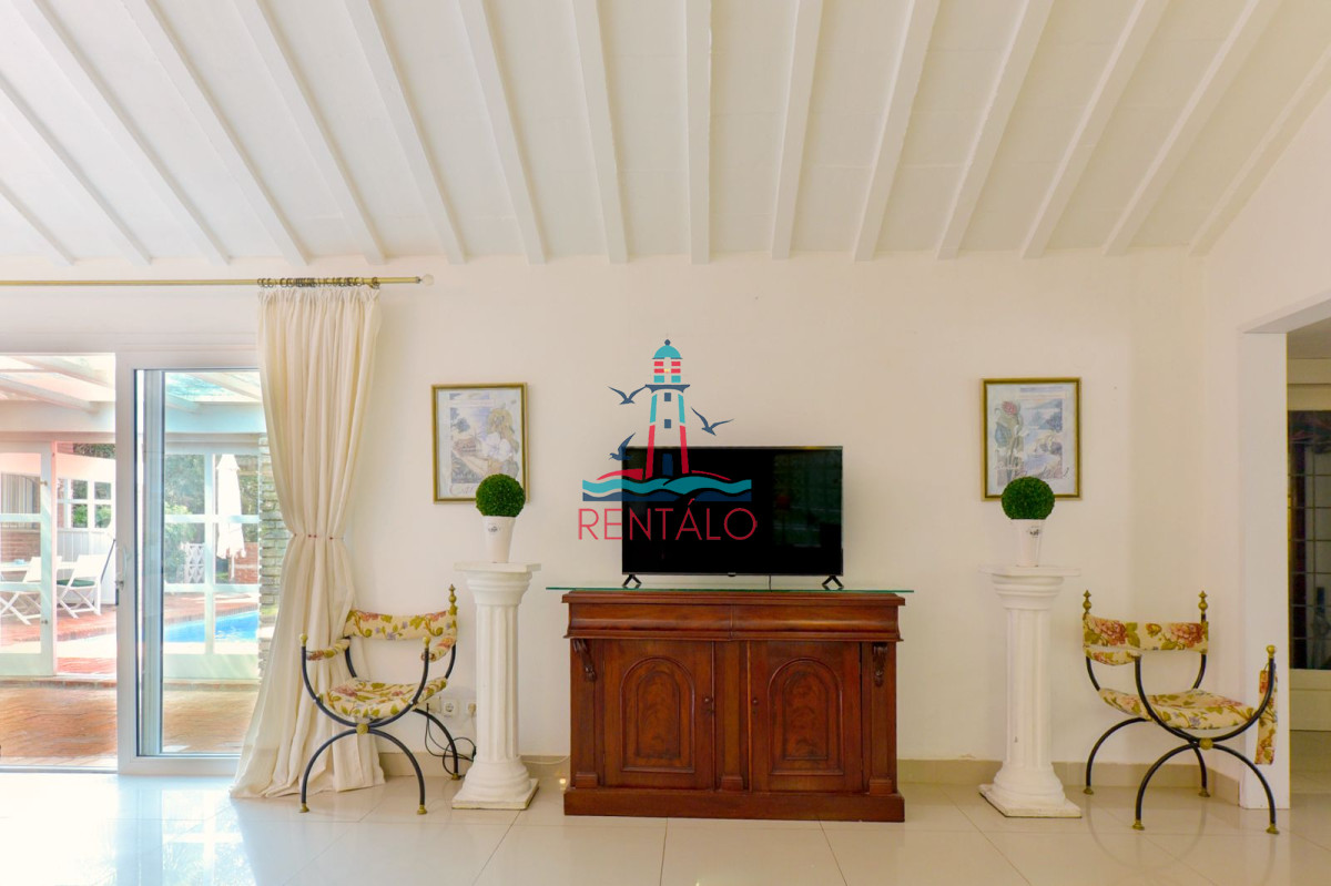 Casa ID.240 - Casa en venta 5 dormitorios en Punta del este Rincon del Indio