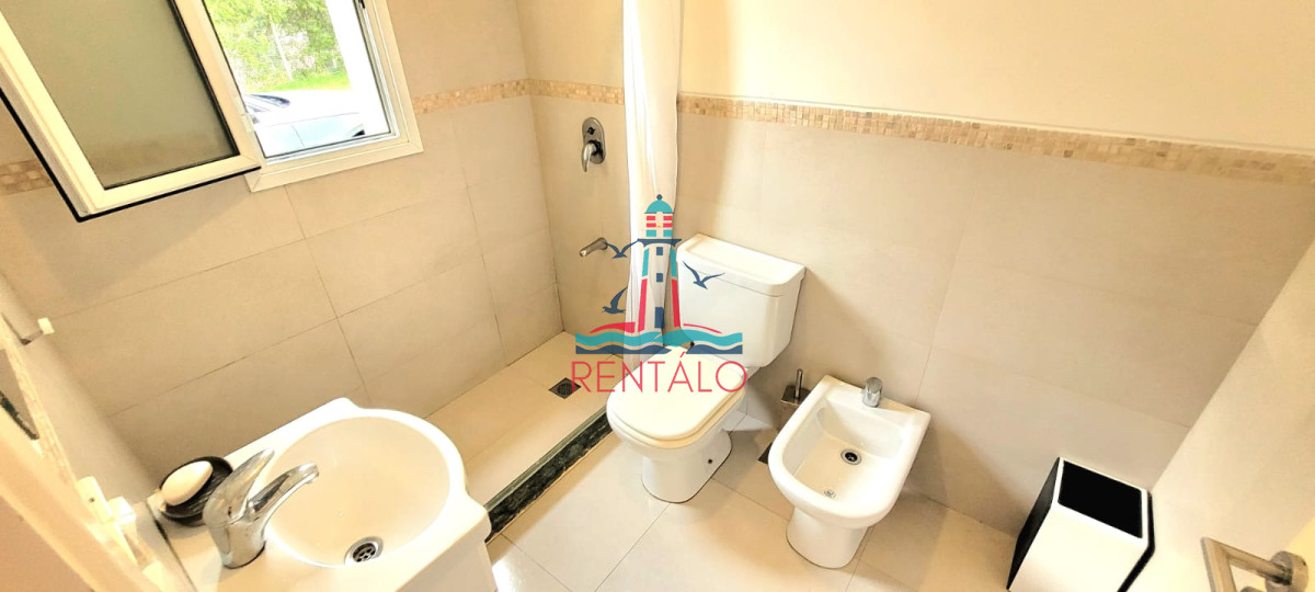 Casa ID.241 - Casa en venta de 4 dormitorios en Punta del este 