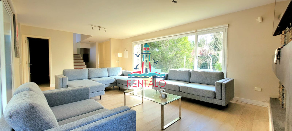 Casa ID.241 - Casa en venta de 4 dormitorios en Punta del este 