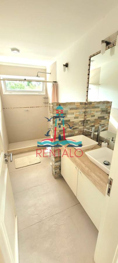 Casa ID.241 - Casa en venta de 4 dormitorios en Punta del este 