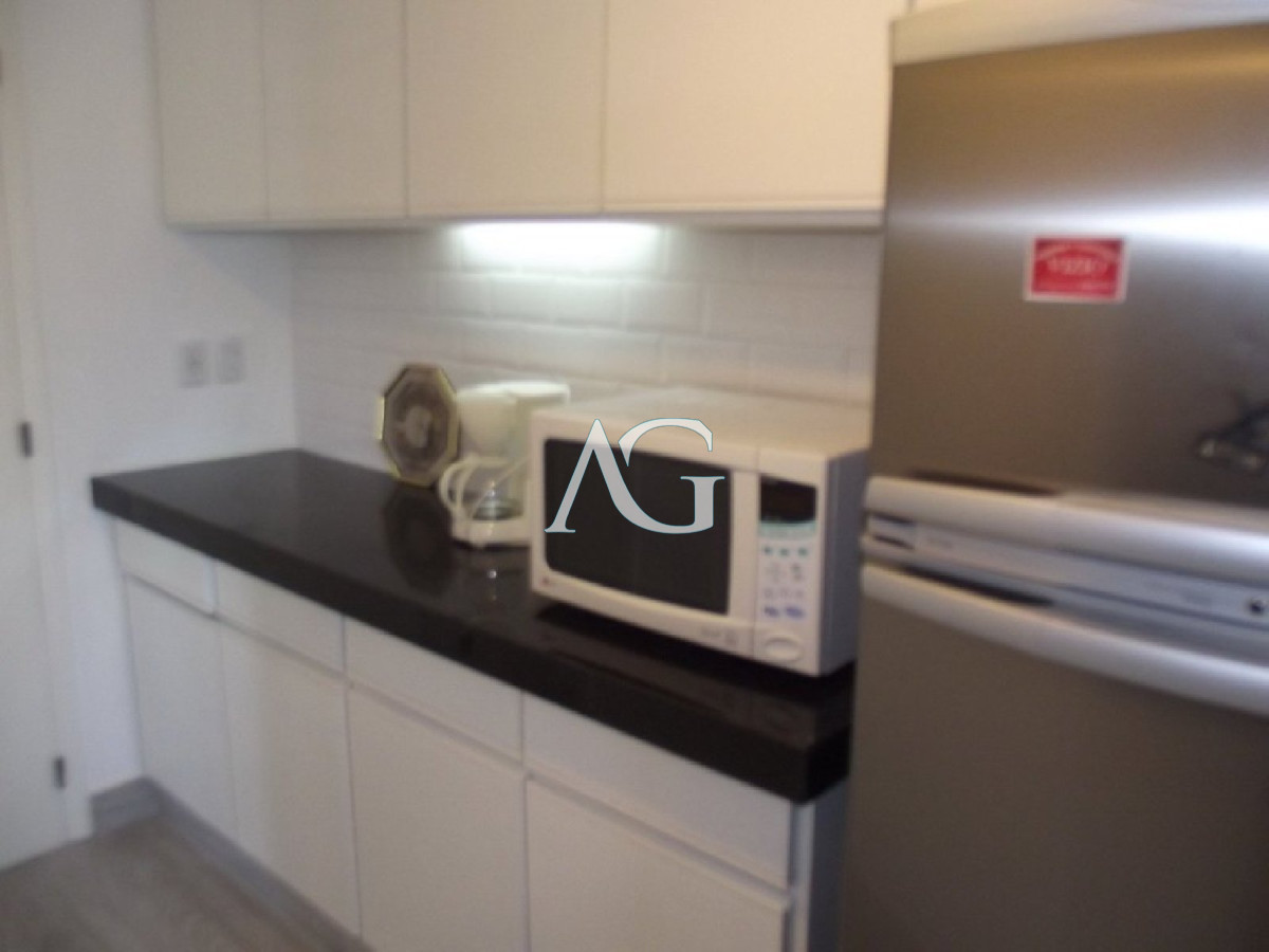 Apartamento ID.72 - Venta apartamento 3 dormitorios, Península, Punta del Este.