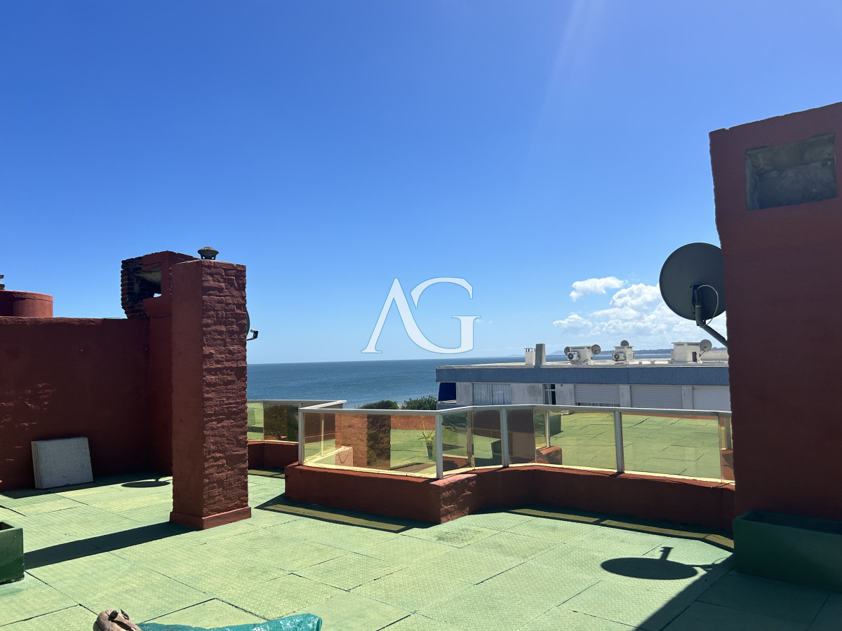 Apartamento ID.56 - Alquiler temporario de Apartamento de 4 dormitorios en Playa Mansa, Punta del Este