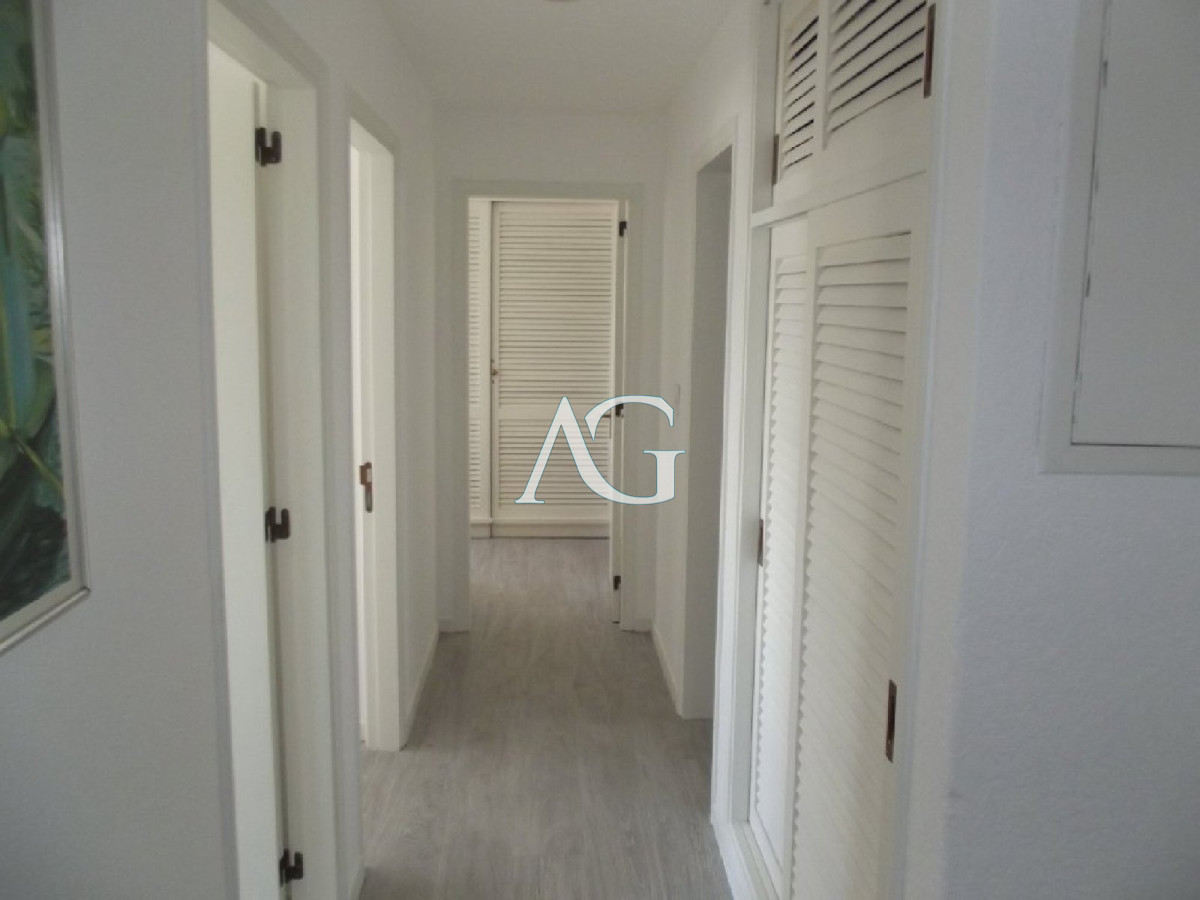 Apartamento ID.72 - Venta apartamento 3 dormitorios, Península, Punta del Este.
