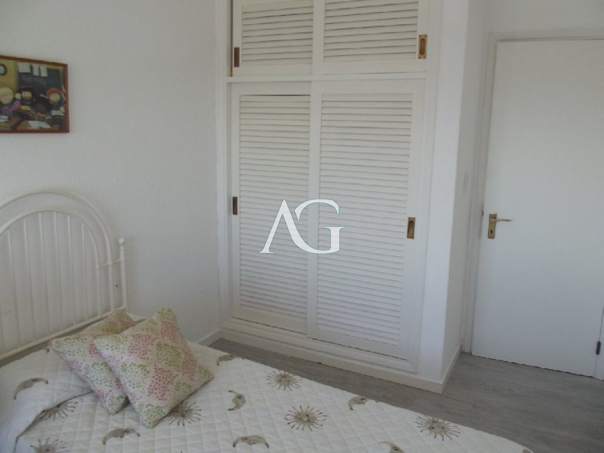 Apartamento ID.72 - Venta apartamento 3 dormitorios, Península, Punta del Este.