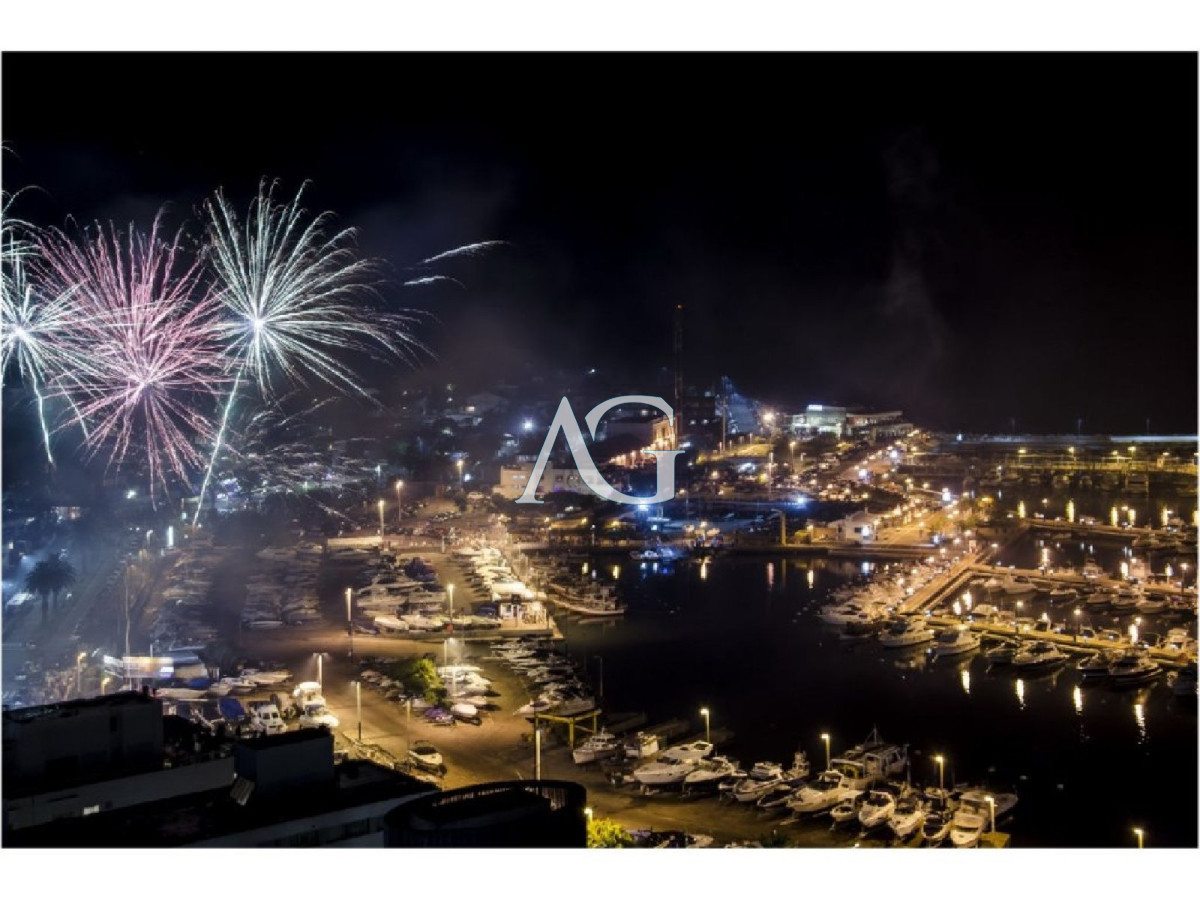 Apartamento ID.72 - Venta apartamento 3 dormitorios, Península, Punta del Este.