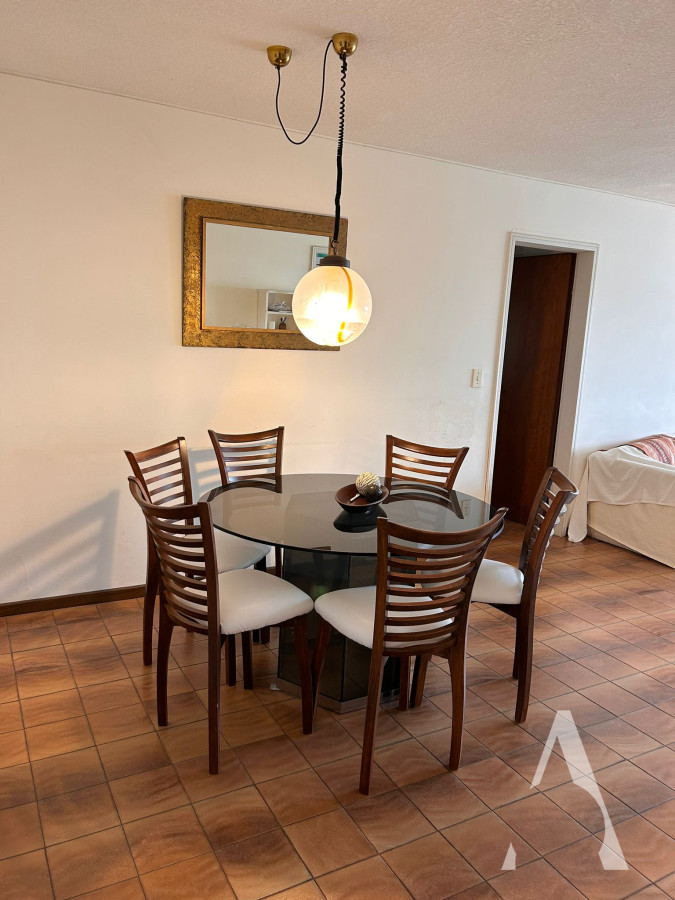 Apartamento ID.80 - Alquiler Invernal y temporada de Apartamento 2 dormitorios en Playa Brava, Punta del Este. 