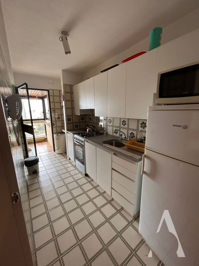 Apartamento ID.80 - Alquiler Invernal y temporada de Apartamento 2 dormitorios en Playa Brava, Punta del Este. 