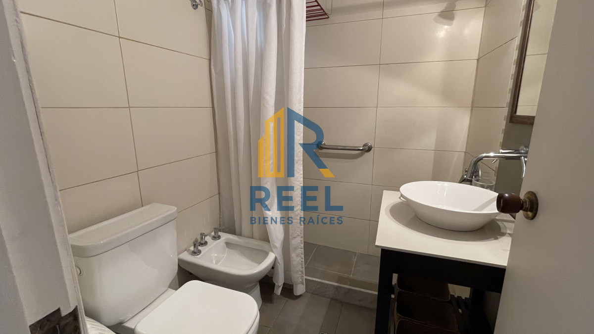 Apartamento ID.20 - Venta de apartamento de dos dormitorios en Playa Mansa, Punta del Este, Uruguay 