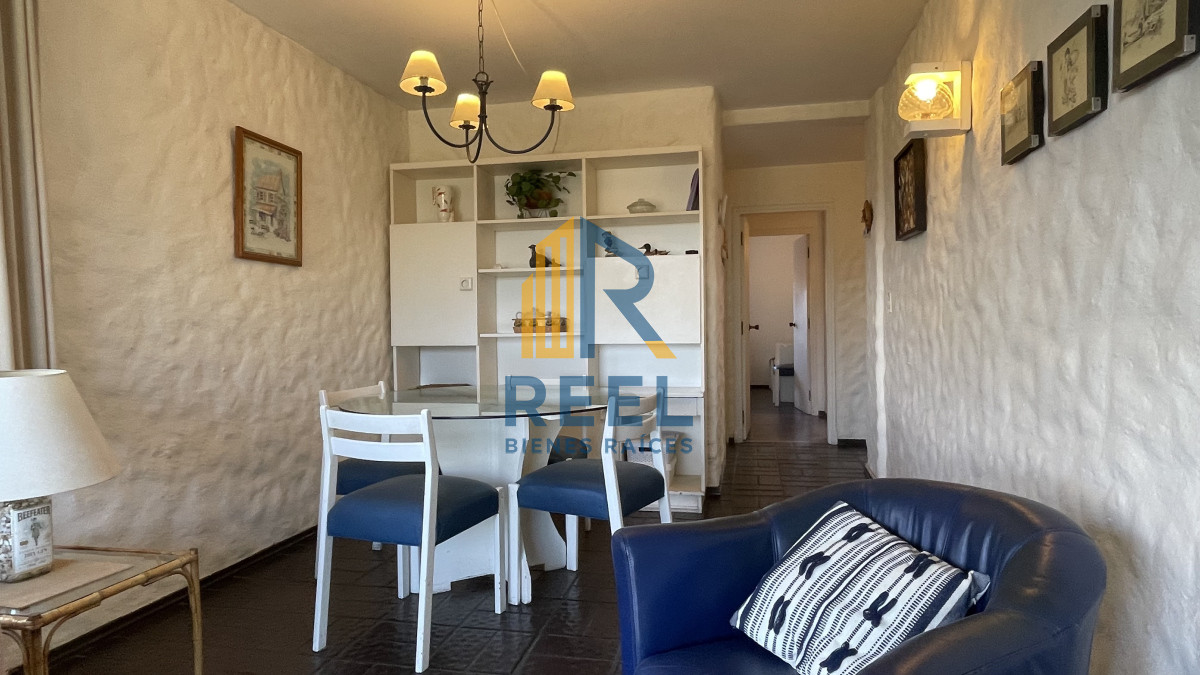 Apartamento ID.20 - Venta de apartamento de dos dormitorios en Playa Mansa, Punta del Este, Uruguay 