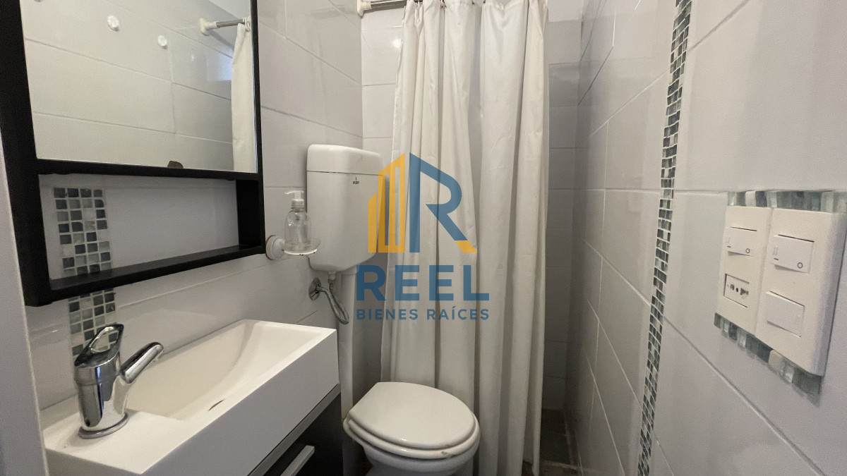 Apartamento ID.20 - Venta de apartamento de dos dormitorios en Playa Mansa, Punta del Este, Uruguay 