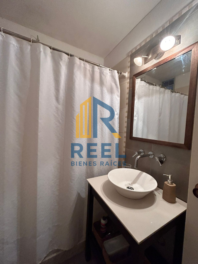 Apartamento ID.20 - Venta de apartamento de dos dormitorios en Playa Mansa, Punta del Este, Uruguay 