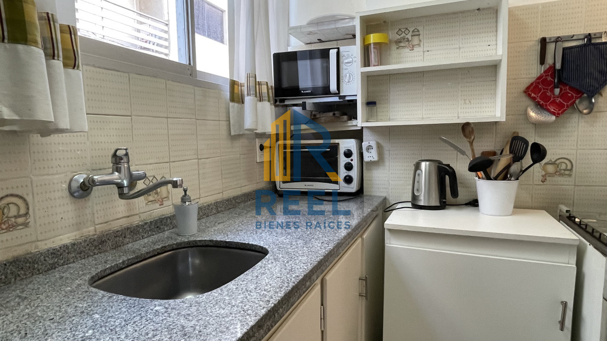 Apartamento ID.20 - Venta de apartamento de dos dormitorios en Playa Mansa, Punta del Este, Uruguay 