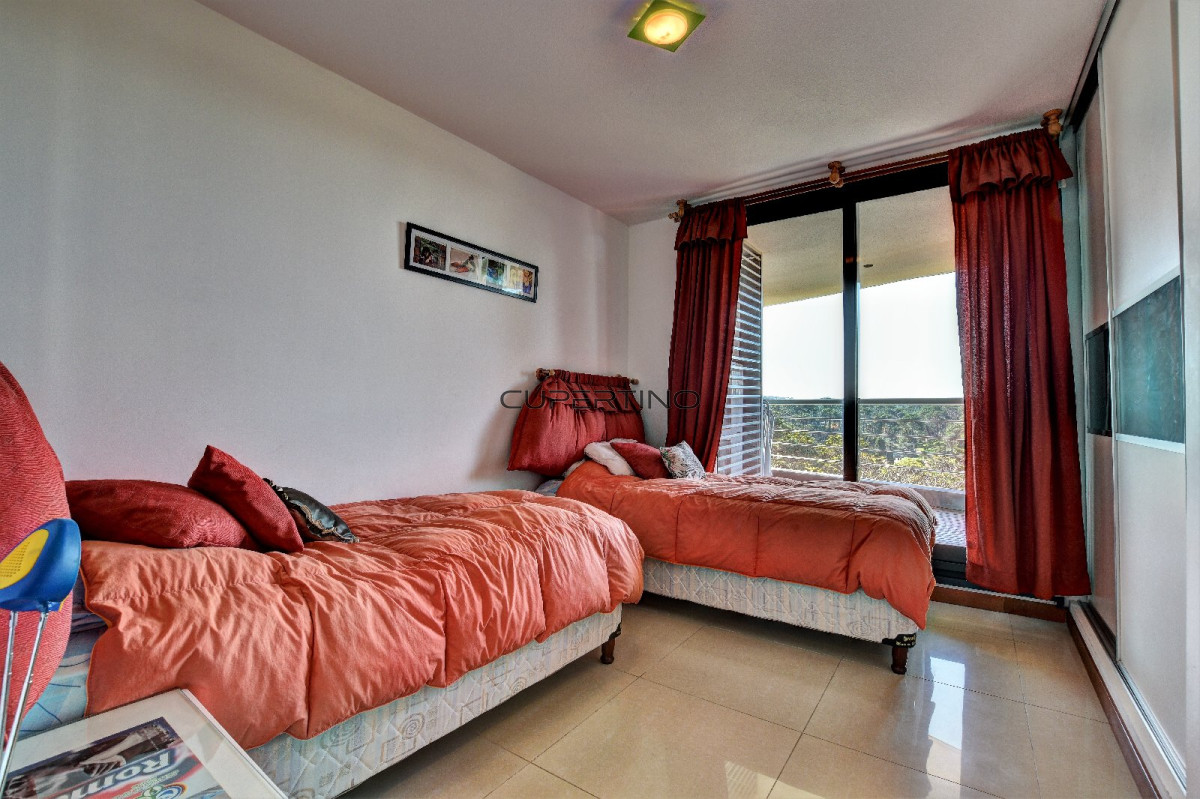 Apartamento ID.1238 - Venta de Apartamento 3 dormitorios en Roosevelt, Punta del Este.