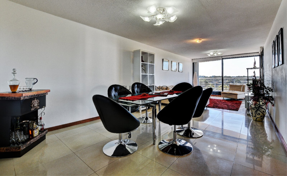 Apartamento ID.1238 - Venta de Apartamento 3 dormitorios en Roosevelt, Punta del Este.
