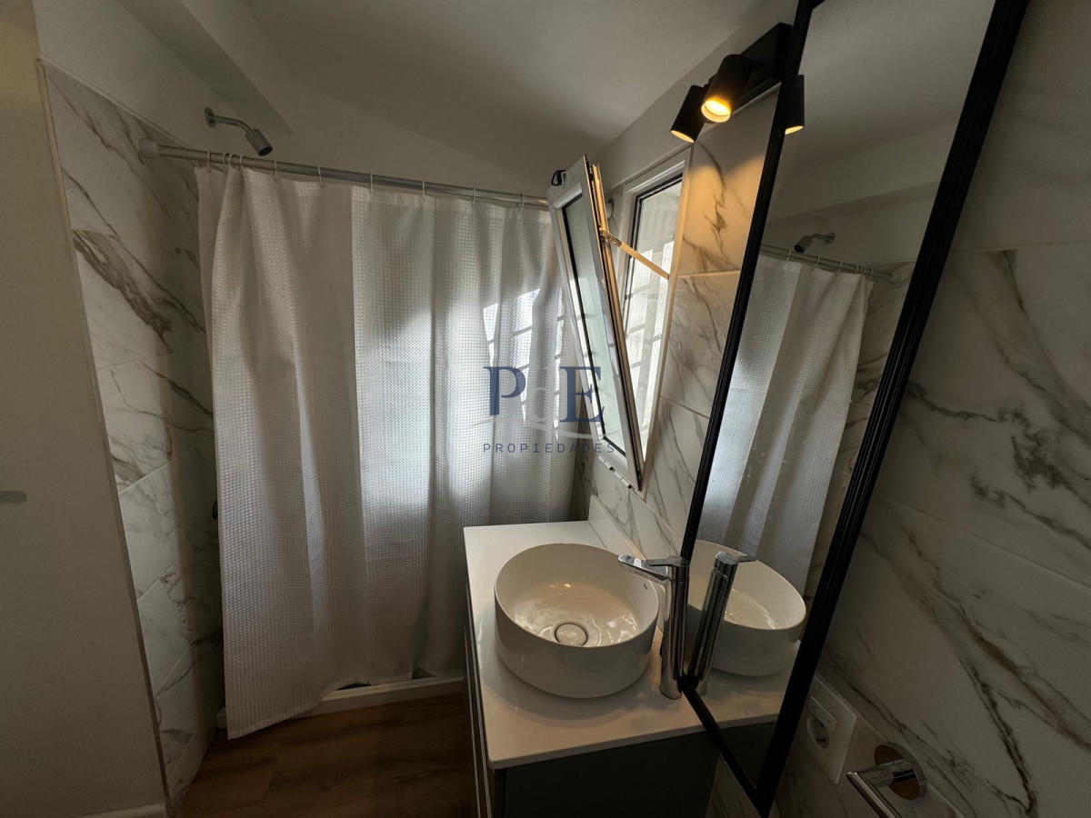 Casa ubicada en Playa Mansa, 3 dormitorios. Parada 13. - Imagen 15