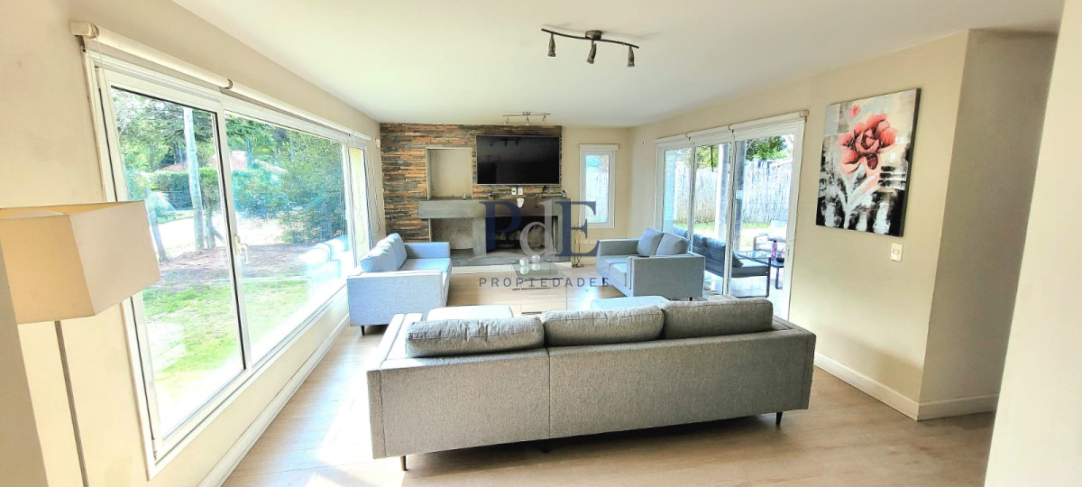 Casa en venta de 4 dormitorios, 4 baños en Marly, Punta del Este. - Imagen 6