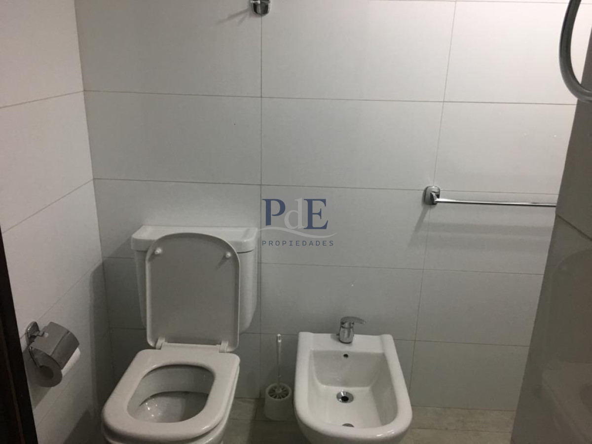 Casa de 5 dormitorios en Marly, Punta del Este. - Imagen 11