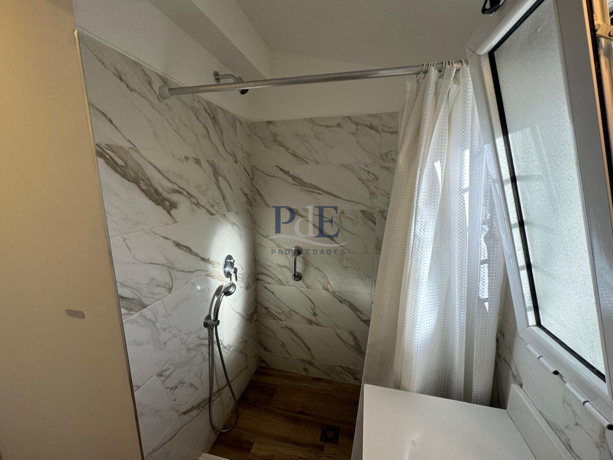 Casa ubicada en Playa Mansa, 3 dormitorios. Parada 13. - Imagen 16