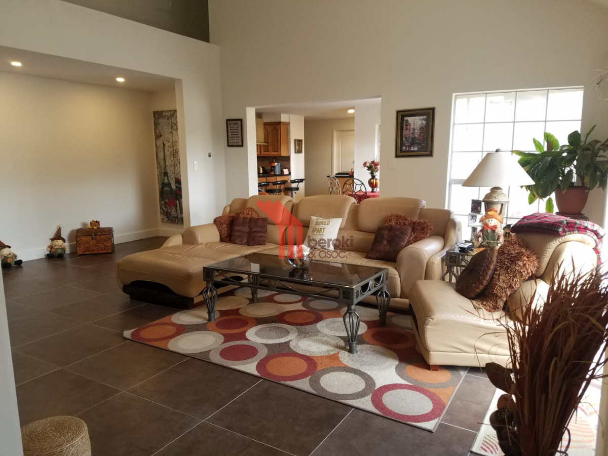 Casa ID.109 - Venta de Casa, en Cumbres de Carrasco